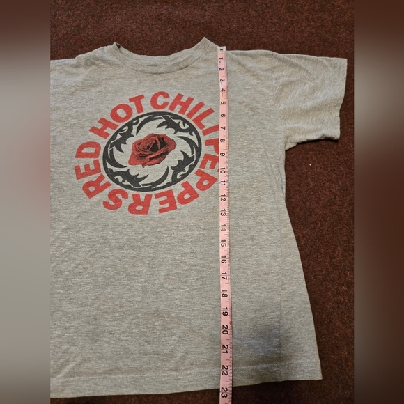 Red Hot Chili Peppers Size Large Shirt - Picture 4 of 6